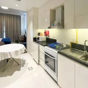 Prime Location | Luxurious APT | Spacious - Image 2