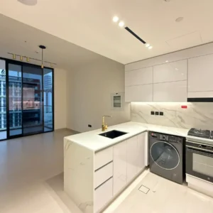 Semi-Furnished | Spacious Balcony | Community View - Image 4